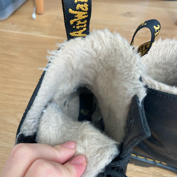 Dr. Martens 1460 WOMEN'S FAUX FUR LINED LACE UP BOOTS - Picture 3 of 4